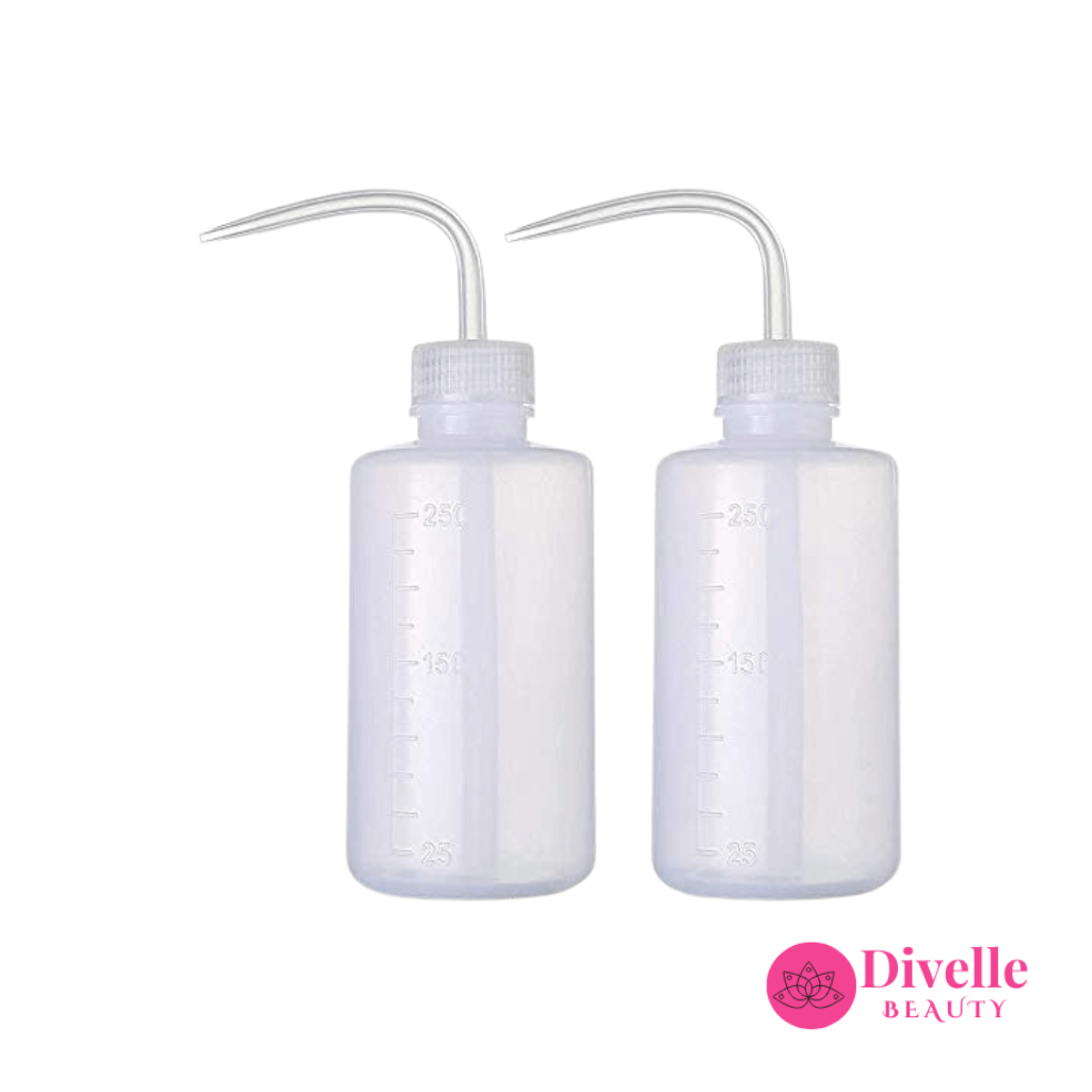 Squeeze Wash Bottle 1pc - Divelle Beauty